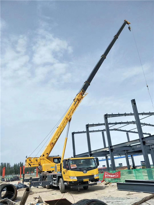 建宁县超高层建筑钢结构吊装案例